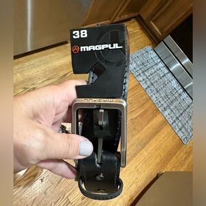 Men’s magpul belt, black, size 38 NWT